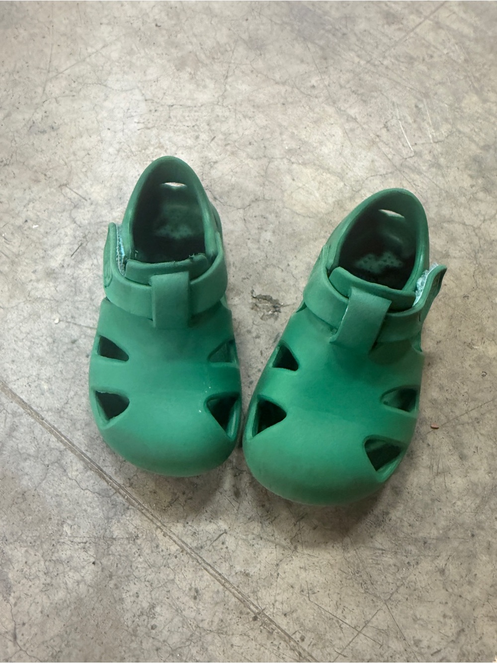 Ten little green splash sandals toddler size 7
